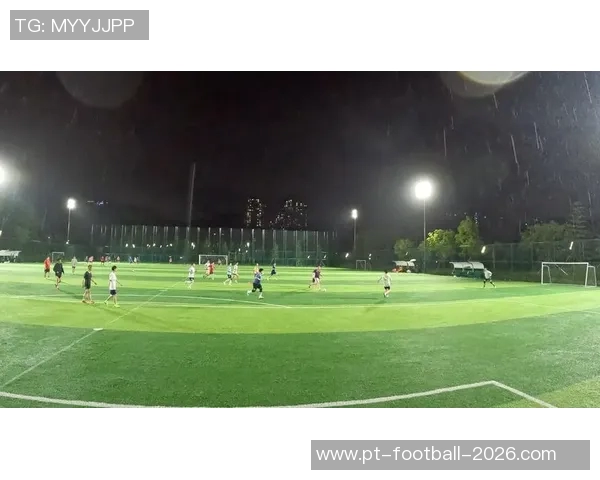 探索798足球公园的魅力与活力体验足球文化的独特氛围与乐趣 探索798足球公园的魅力与活力体验足球文化的独特氛围与乐趣